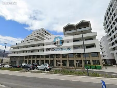 local commercial 75 m² le pont de claix