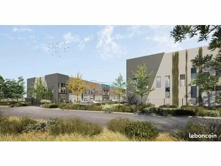 local d'activité 637 m²
