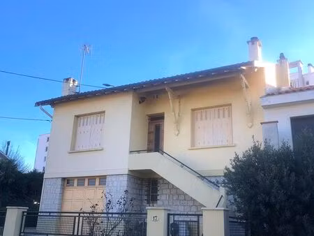 faubourg bonnefoy - maison de ville t5 de 180 m² dont garage sur 355 m²