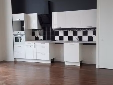 t2 - appt centre ville saintes - villa claire - 1er etage - 53 m2