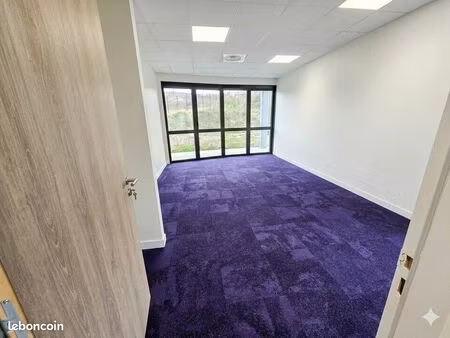 bureaux 25 m² bourgoin-jallieu