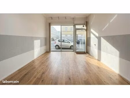 hyper-centre / local commercial 20m² refait à neuf - proche place colbert