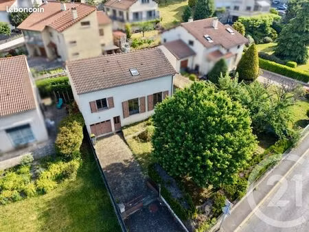 maison 6 pièces 102 m²