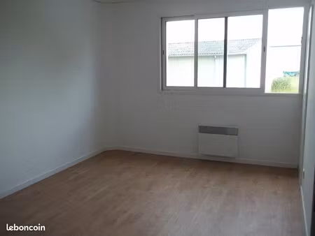 location bureau saint avé