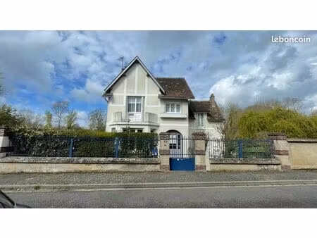 maison de caractère à thivars