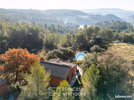 propriété 5 pièces 140 m²