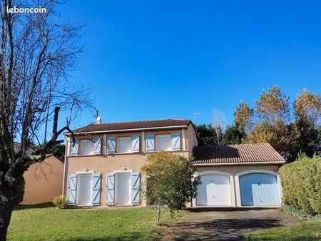 villa 6 pièces 125 m²