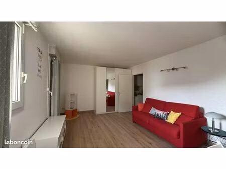 studio 1 pièce 33 m²