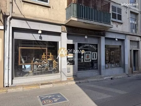 local commercial 48 m²