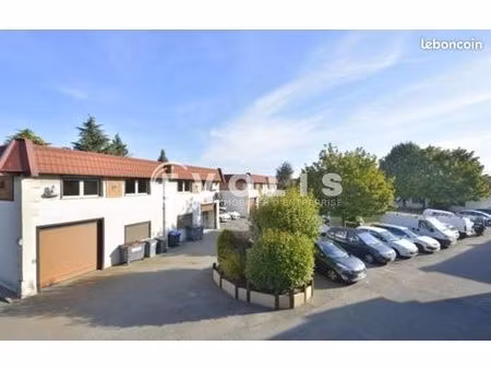 local d'activité 228 m²