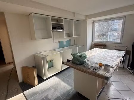 t2 47 m² refait à neuf + local 8 m² – rer à 5 min – dpe c – boussy-saint-antoine