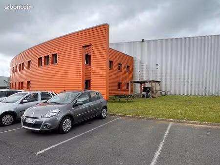 magnifique batiment de stockage