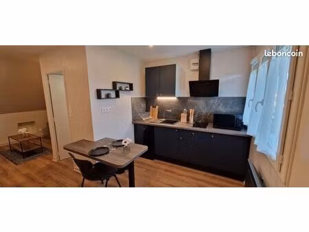 loue charmant studio meublé