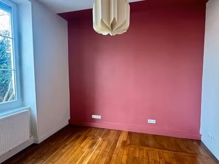 cabine / bureau professionnel à louer – 12 m² bourgoin