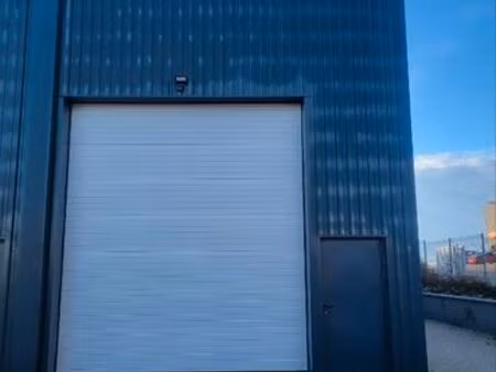 entrepot stockage local commercial