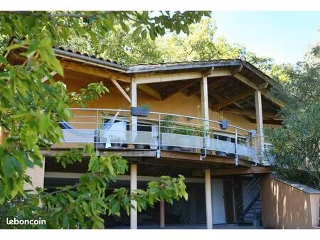 maison 6 pièces 137 m²