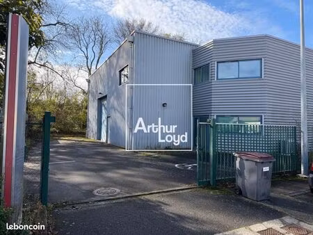 local bureaux 277 m²