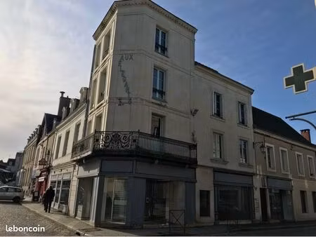 local de 245m2 centre-ville craon