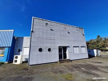 local 105 m² renazé