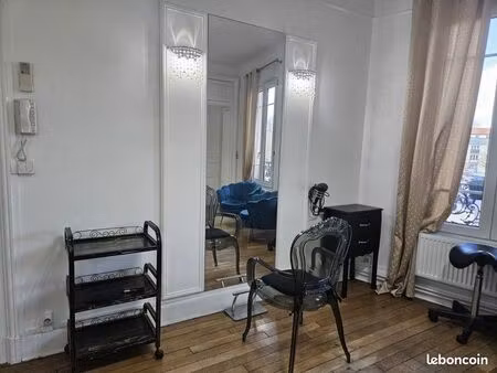 à louer local commercial