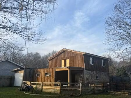 maison de plain pied d’environ 150m2 - 4 chambres - dépendances d’environ 80m2 - parcelle 