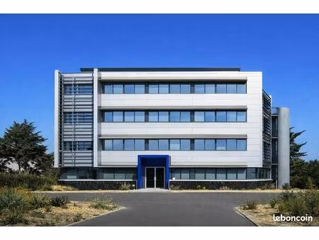 bureaux lumineux 107 m² – la baule – 4 parkings – immeuble tertiaire sécurisé