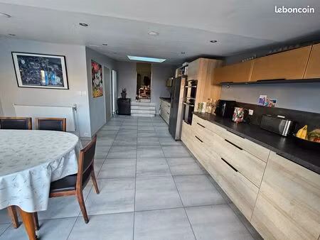 maison familiale 5 pièces – 120 m² – terrasse  jardin & cave