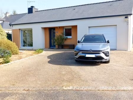 maison récente de plain pied  4 chambres