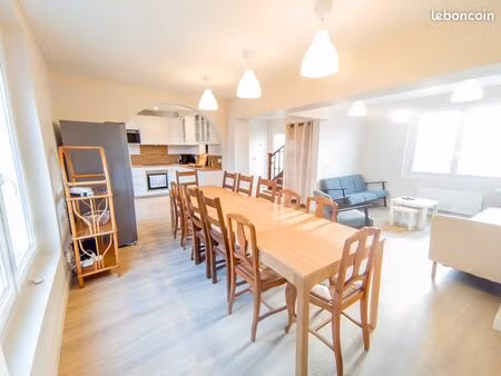 maison 6 chambres meublée à louer au mois  à 10 min du centre dans avenue privée