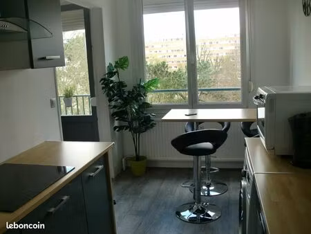 t1 bis meublé 36 m² – dernier étage  balcon  parking  métro 2 min