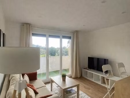 t2 a louer sanary (au mois)