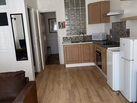 t2 meublé 35 m² – 630 + charges. st jean du var – commerces et bus à 30 m