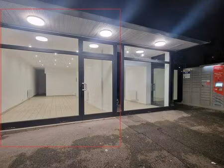 local commercial 59m² + cour + cave