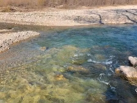 loue terrain / jardin environ 500 m2 à 5 mns de laragne