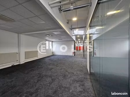 bureaux 457 m²