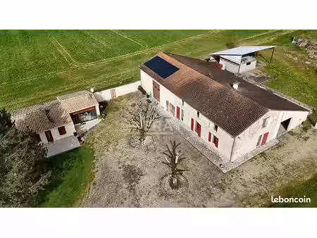 propriété 6 pièces 160 m²