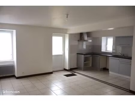 maison 120 m2 dans village proche bourg