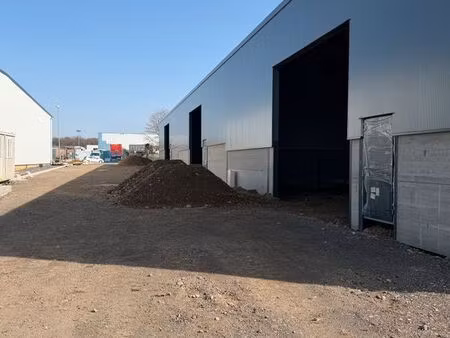 local commercial 270m²  bâtiment industriel  hall de stockage