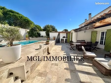 grande villa 5 pièces avec piscine - la batarelle haute