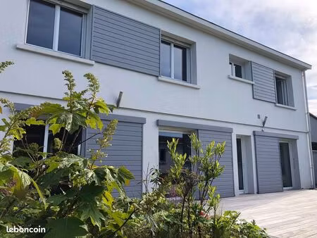 location bureau de 11 m2