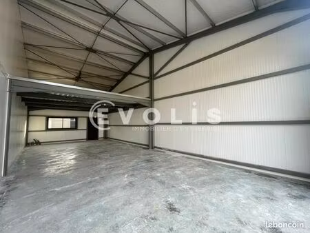 local d'activité 128 m²