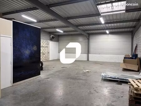 local d'activité 400 m²