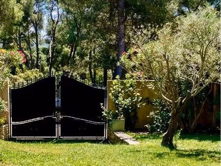 bastide familiale - domaine privé - les brets