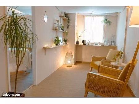 location local professionnel de 32m²