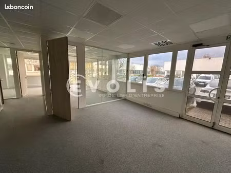 bureaux 541 m²