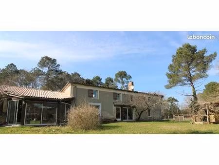 maison 5 pièces 235 m²