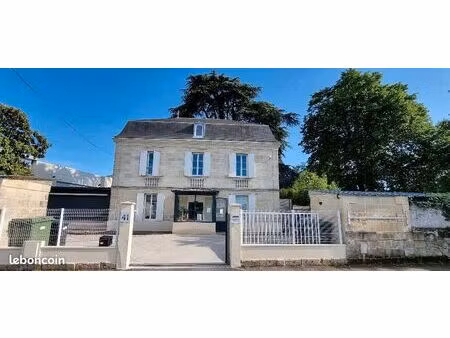 domiciliation – bureaux – coworking – salle de réunion - bordeaux rive droite