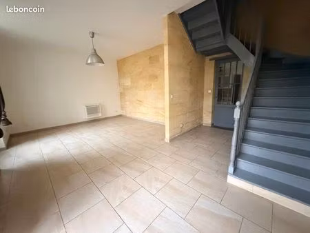 maison en pierre mitoyenne t4