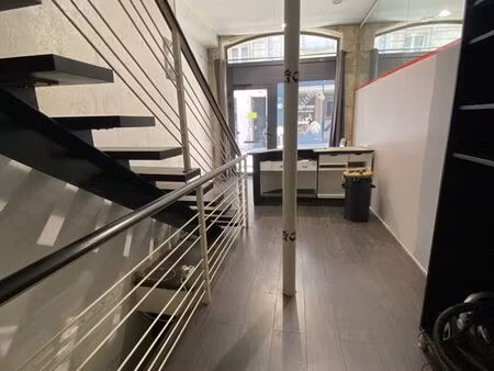 local commercial 55 m² bordeaux