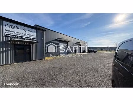 local 925 m² langon